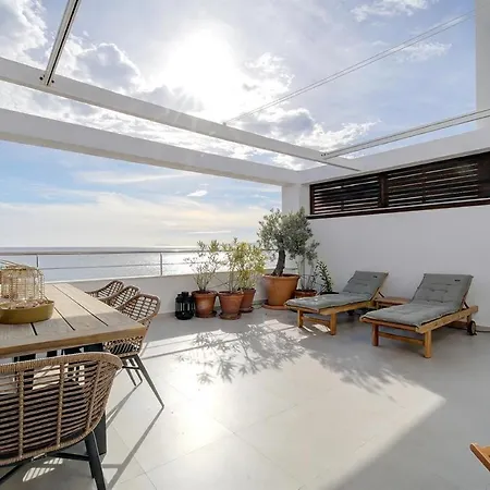 Penthouse Boulevard 405 *